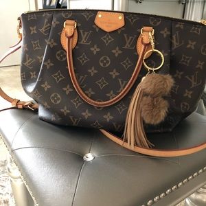 Authentic Louis Vuitton Turenne MM Monogram